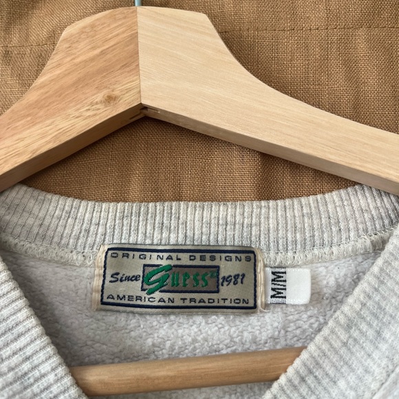 VINTAGE 80’s GUESS Crewneck 3/4 sleeve (M) - Picture 3 of 4